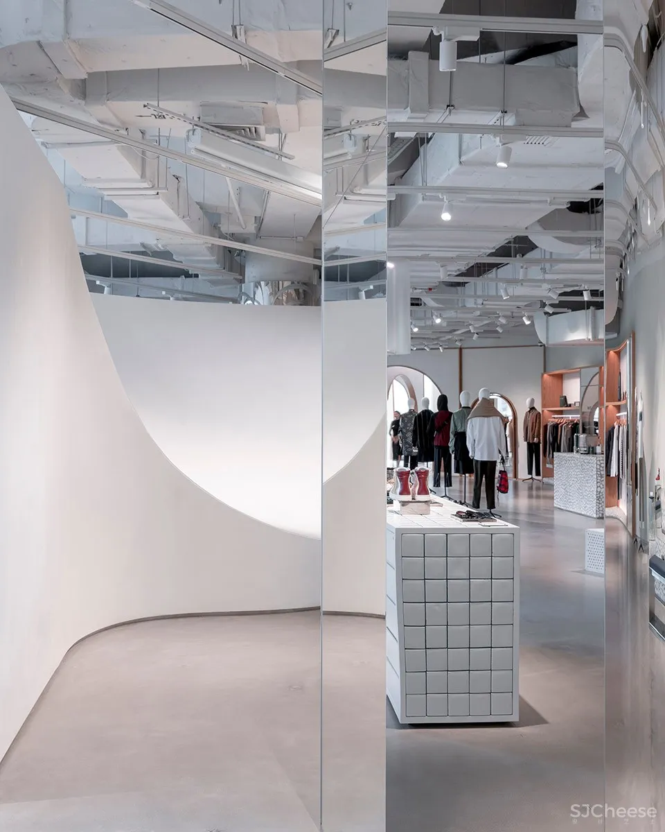 新作 | Kokaistudios:上海 Assemble by Réel概念零售店