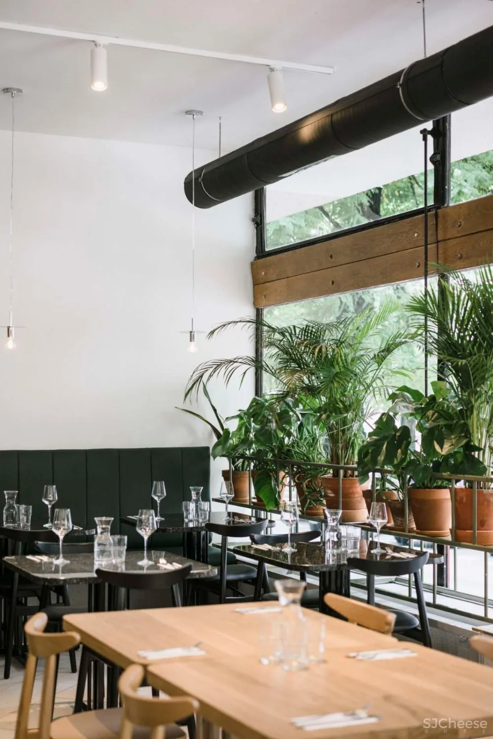 首发 | Wiercinski Studio 现代主义文化复兴新艺术风格:波兰 Yezyce Kuchnia餐厅