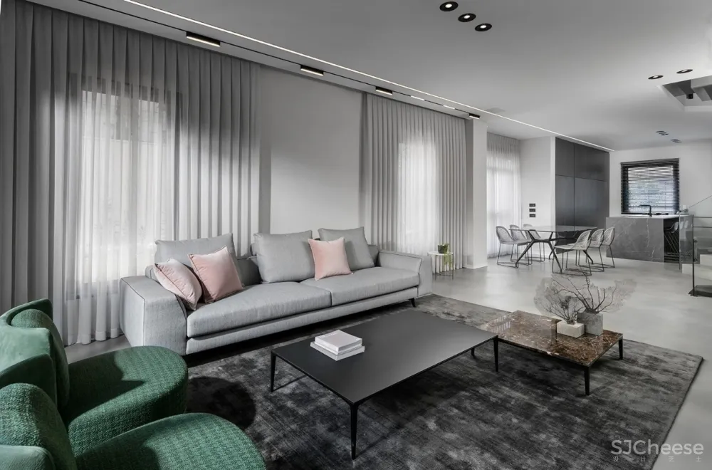 与0932相媲美的设计师丨只做简约纯粹的设计