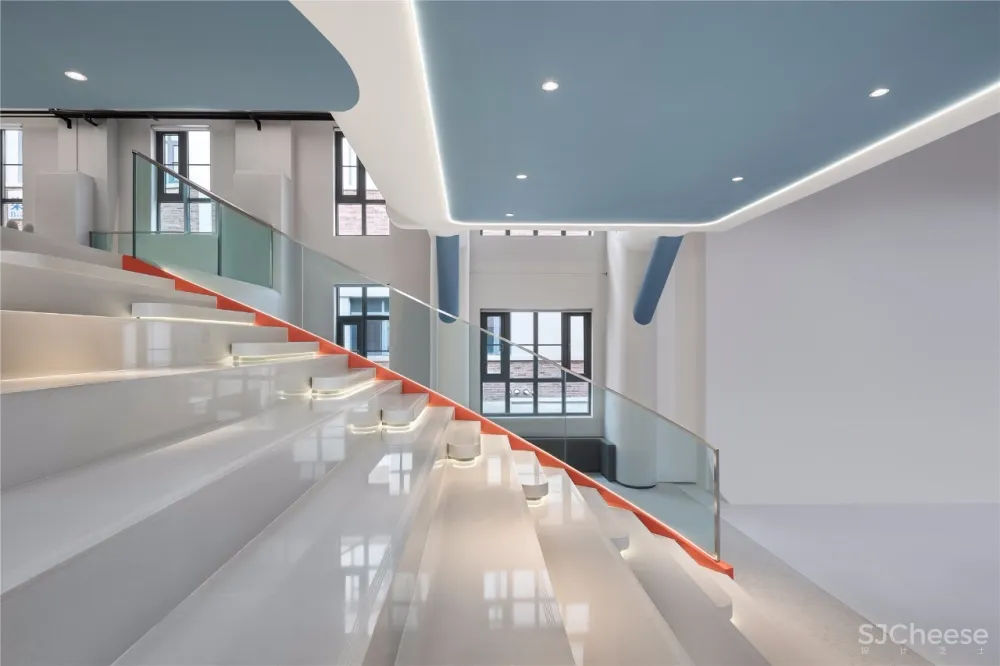 得德设计 | 天津311摄影工作室:以光感知,空间掠“影”