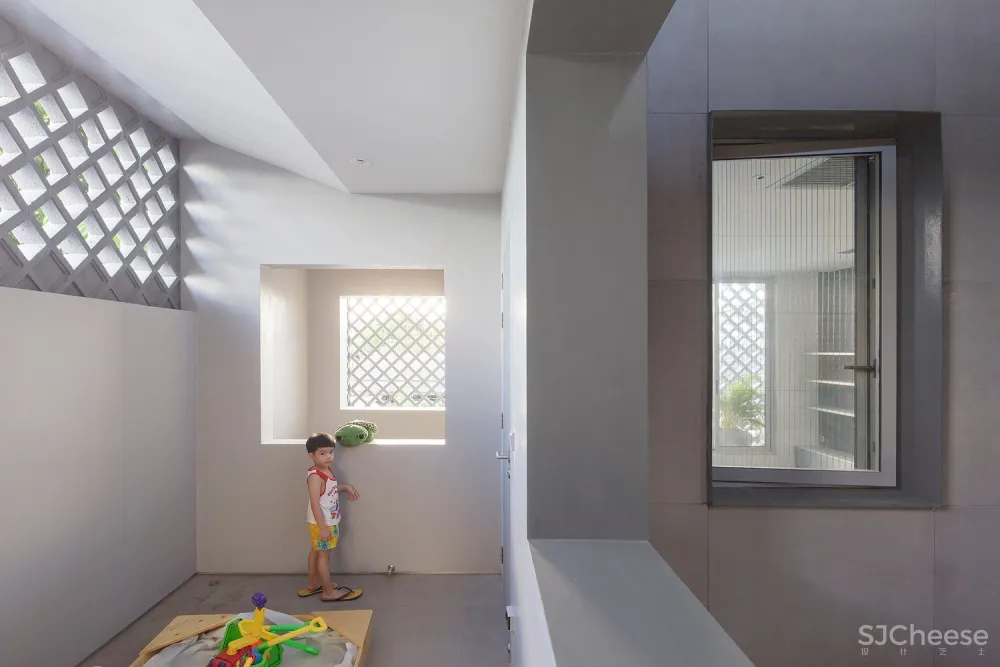 泰国镂空混凝土砖住宅 / all(zone)