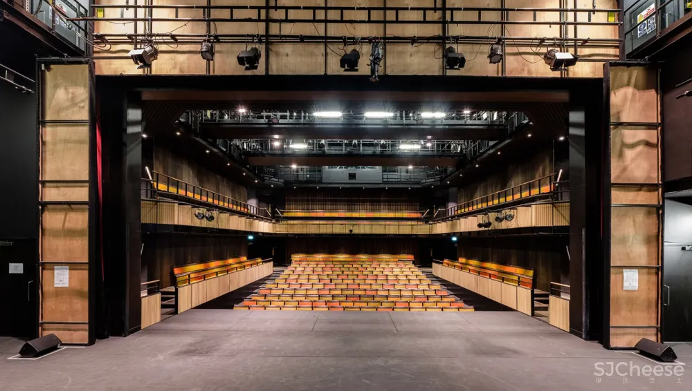 佩斯学校Peter Hall表演艺术中心,英国剑桥 / Haworth Tompkins