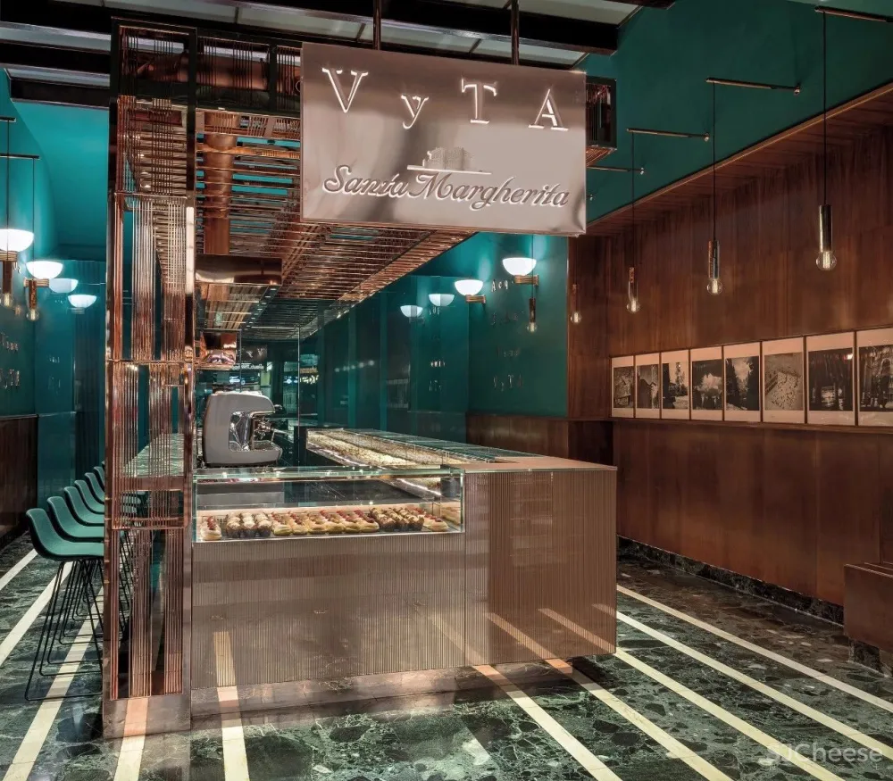 Daniela Colli | 将过去与未来融为一体