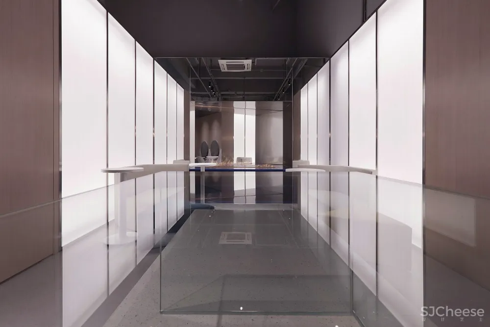 ROUND STUDIO / 渝恩概念室内设计