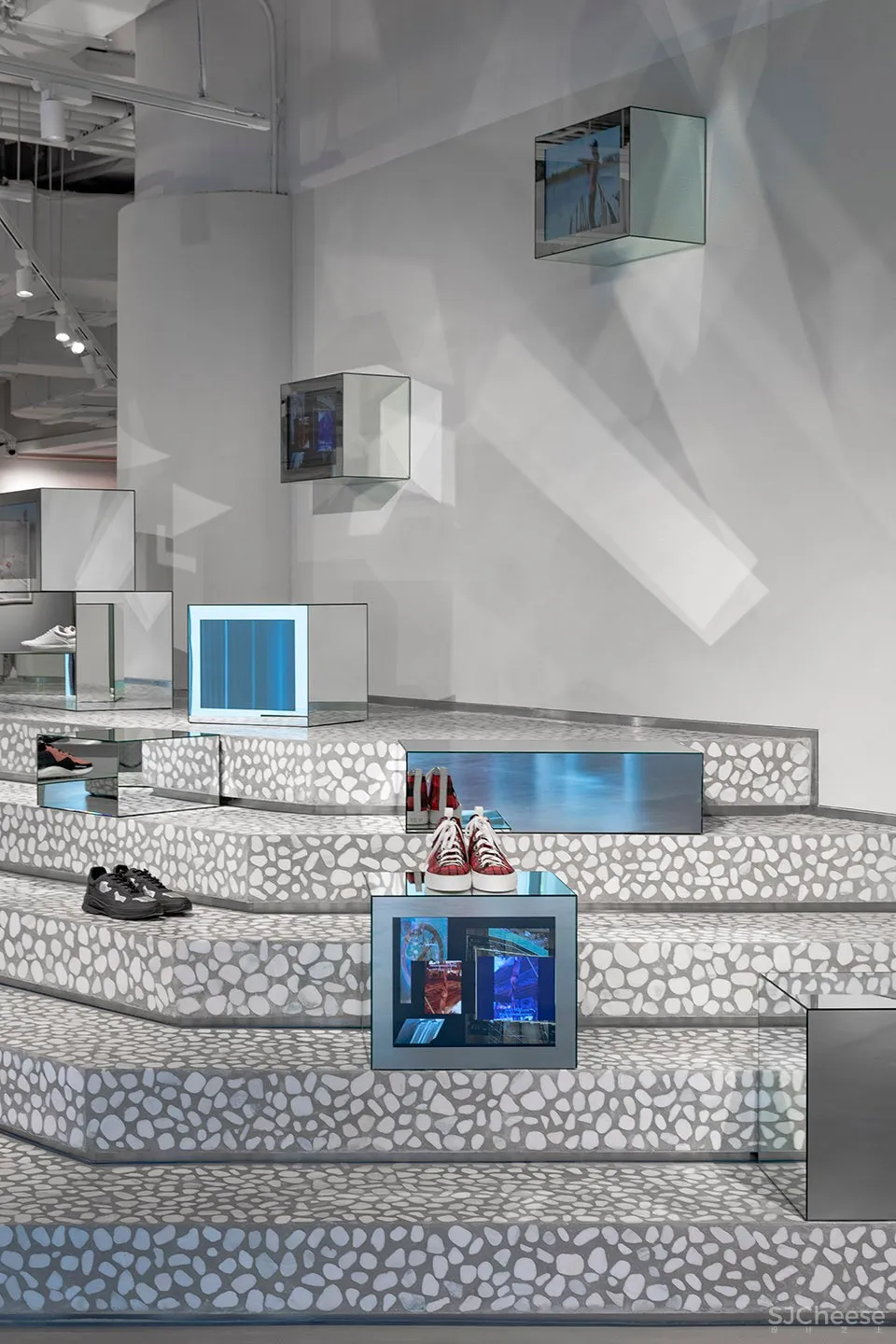 新作 | Kokaistudios:上海 Assemble by Réel概念零售店