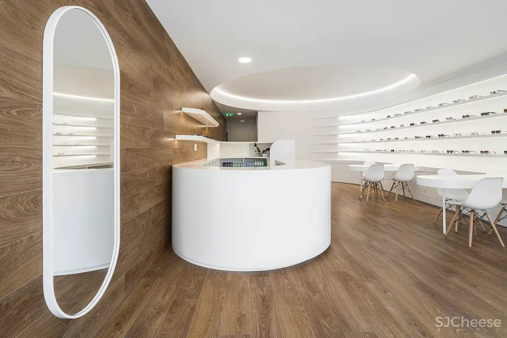 首发 | Tsou Arquitectos:明亮线条眼镜店 Optical Pitaes