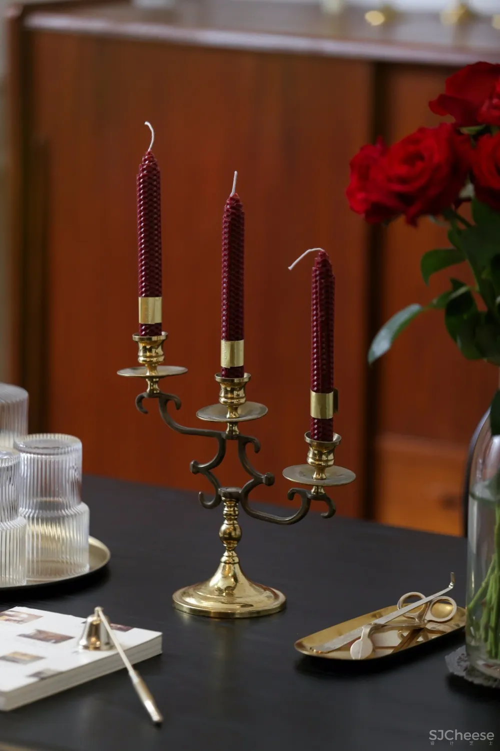 310㎡ 顶层洋房丨在这里养花、聚餐,美极了