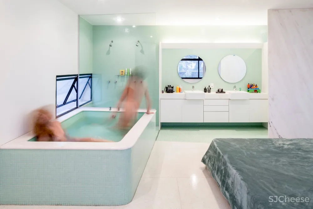 LAB606 | 巴西 XXX House