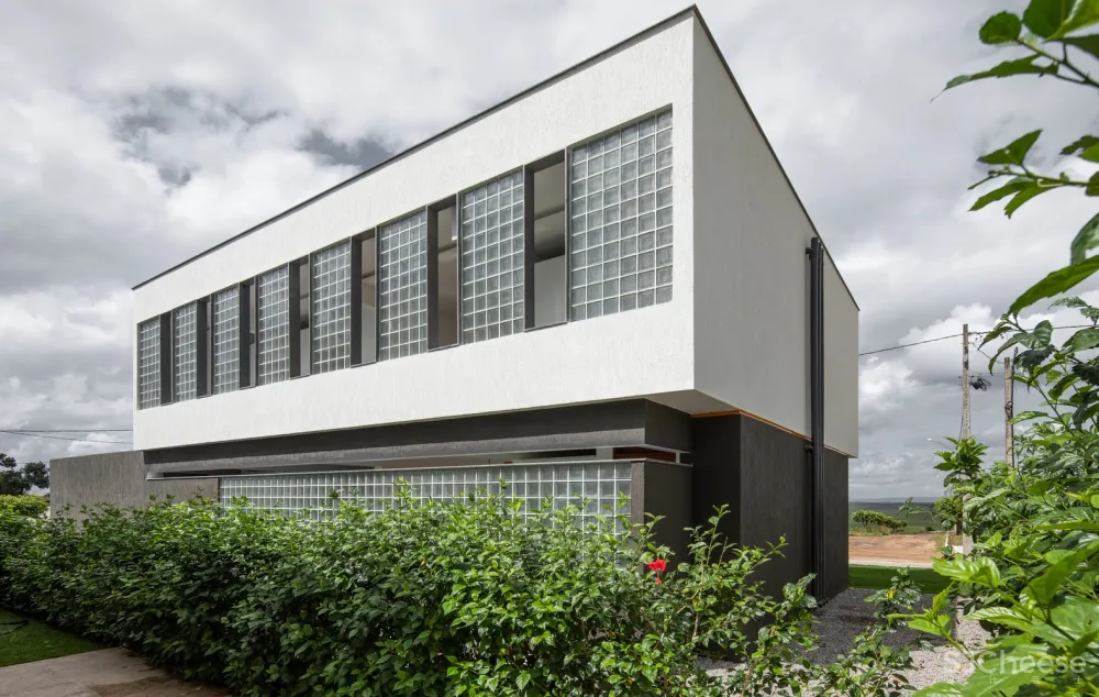 M16住宅 / NEBR arquitetura