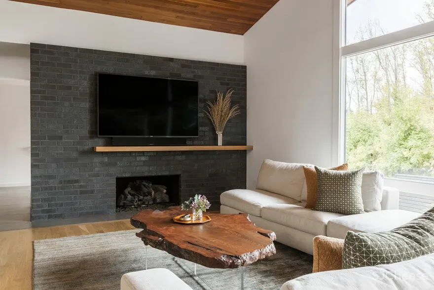 The Remodel of a 1959 Ranch-Style House in Madison Park
