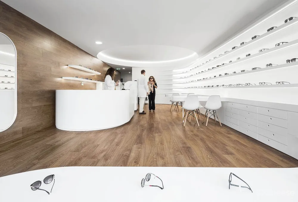 首发 | Tsou Arquitectos:明亮线条眼镜店 Optical Pitaes