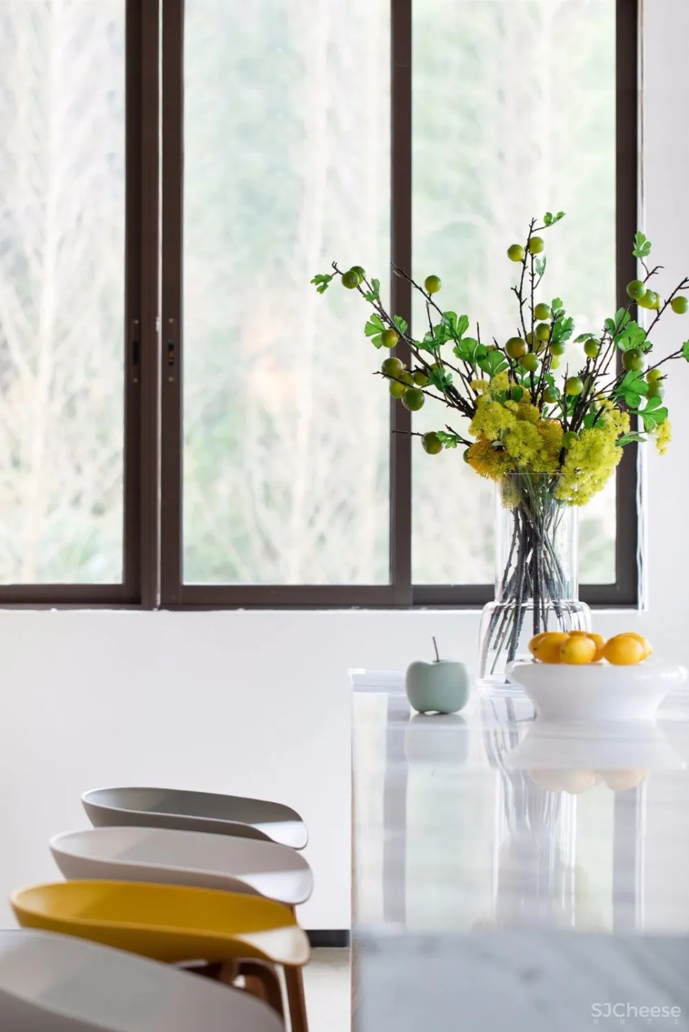 以“下午茶”为氛围主题丨营造出古典英伦风与现代摩登感交织共映的售楼空间