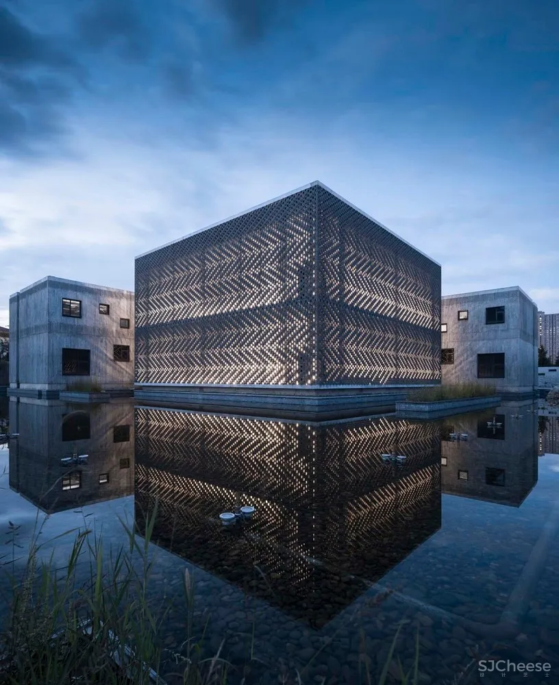 靖江市民俗艺术馆 / 荣朝晖工作室