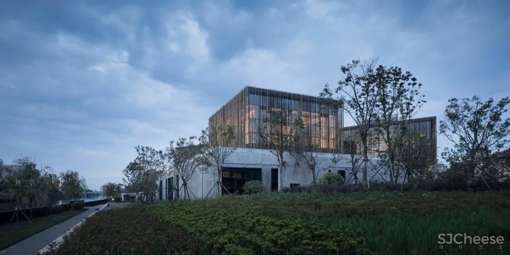 靖江市民俗艺术馆 / 荣朝晖工作室