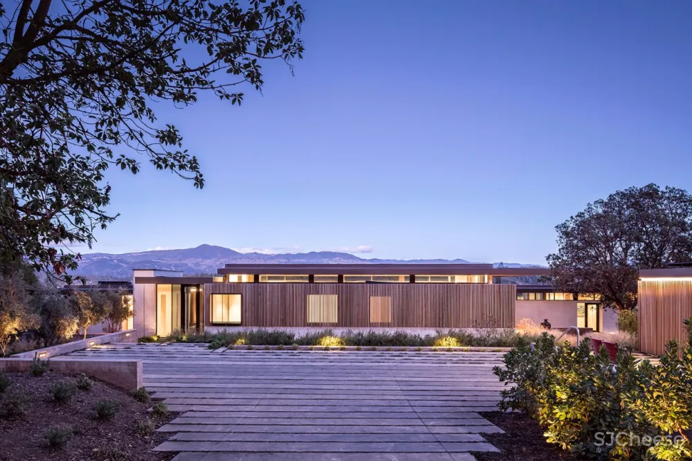 John Maniscalco | 提升光与空间的自然品质