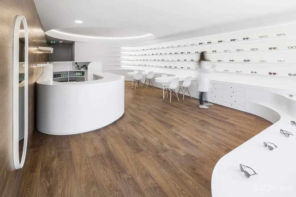 首发 | Tsou Arquitectos:明亮线条眼镜店 Optical Pitaes