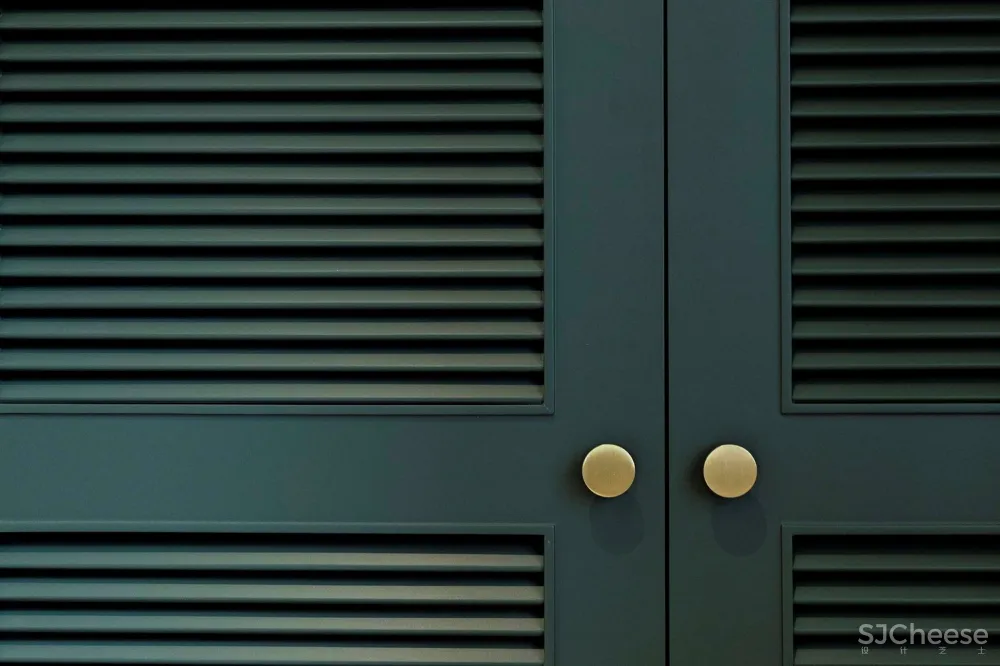 香港鲗鱼涌住宅 / 林子設計