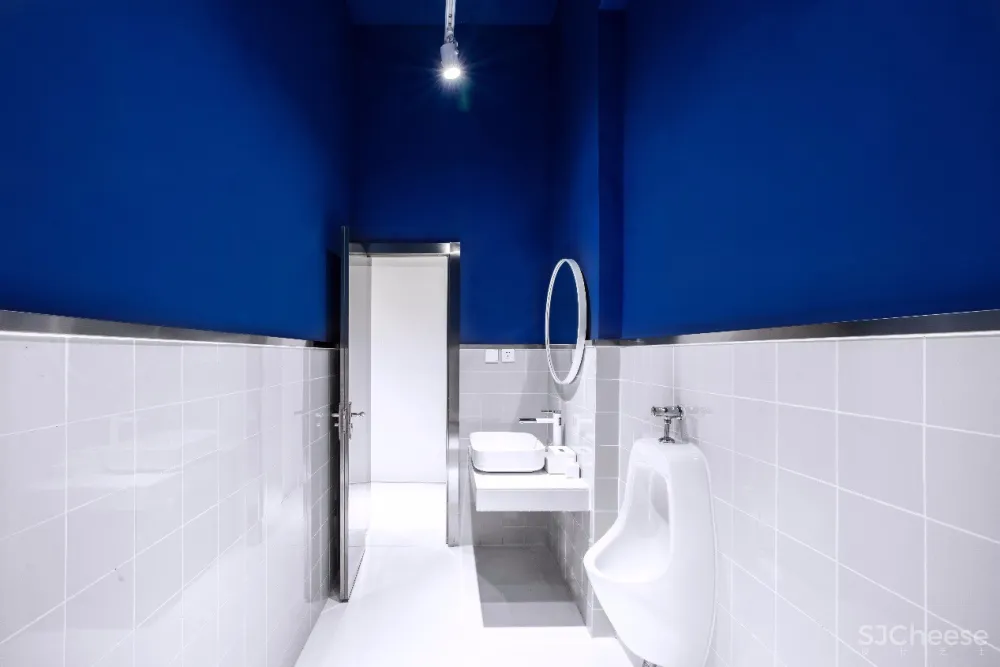 这个蓝色的咖啡馆丨属于大海也属于天空