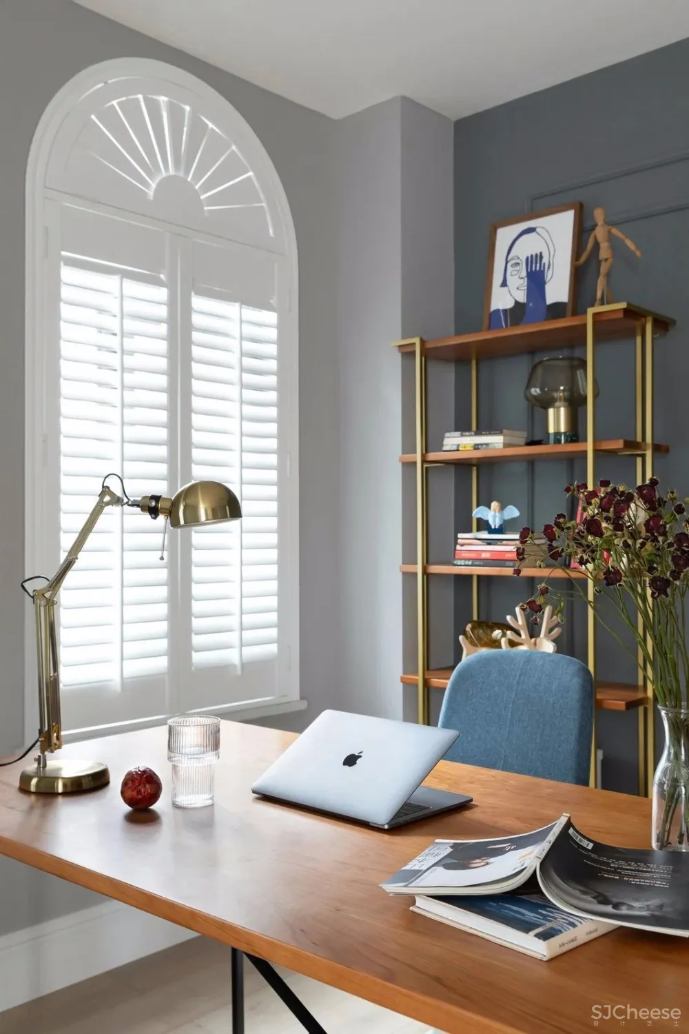 310㎡ 顶层洋房丨在这里养花、聚餐,美极了