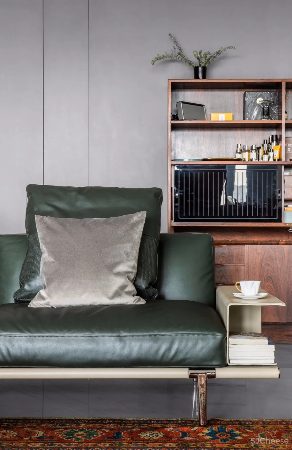 新作| 广州 500m² 大平层无敌江景奢宅，对望广州塔，超大空中泳池！