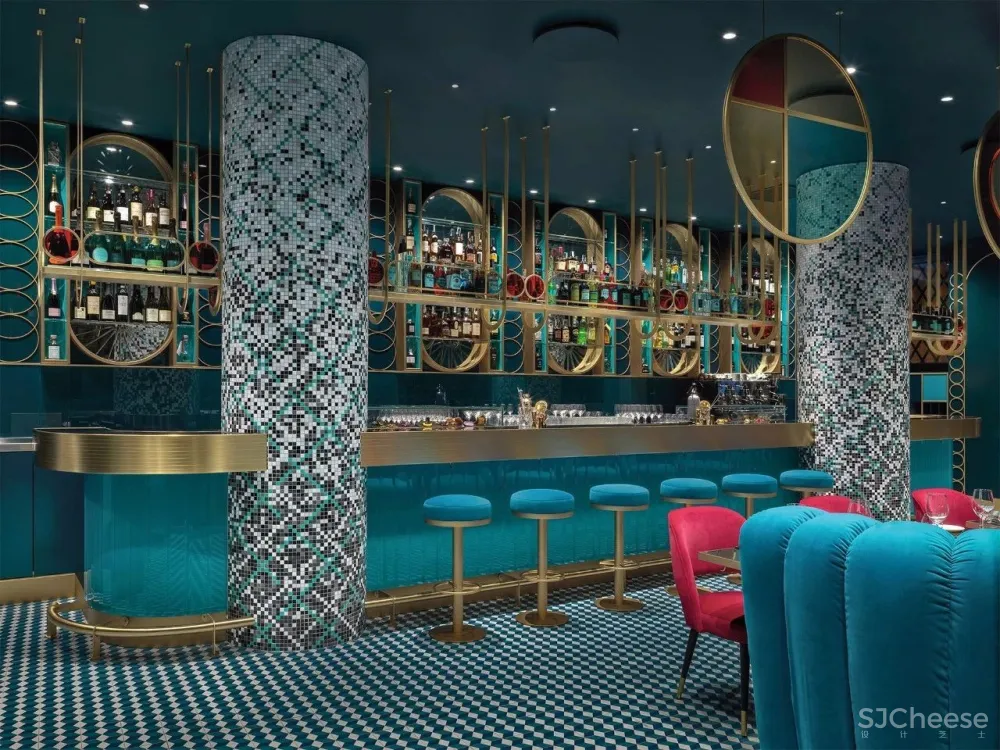 Daniela Colli | 将过去与未来融为一体