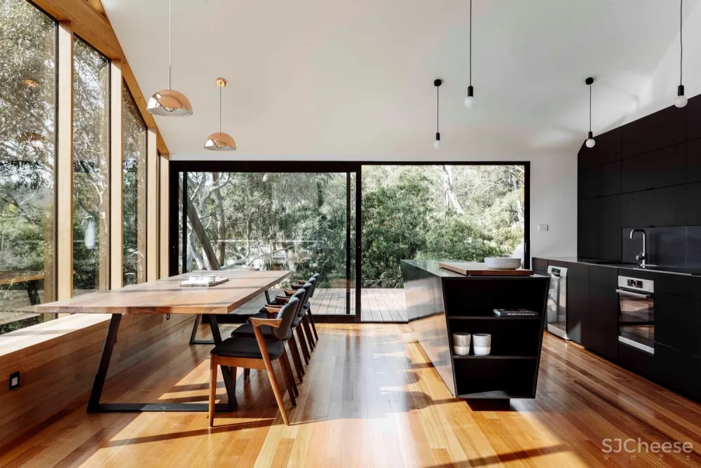 阿波罗湾屋,围绕旧棚屋搭建的度假小屋 / Dock4 Architecture