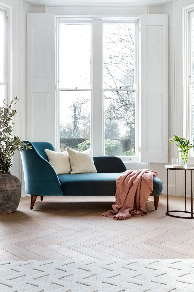 Louise Holt新作 | 永恒的简约美学