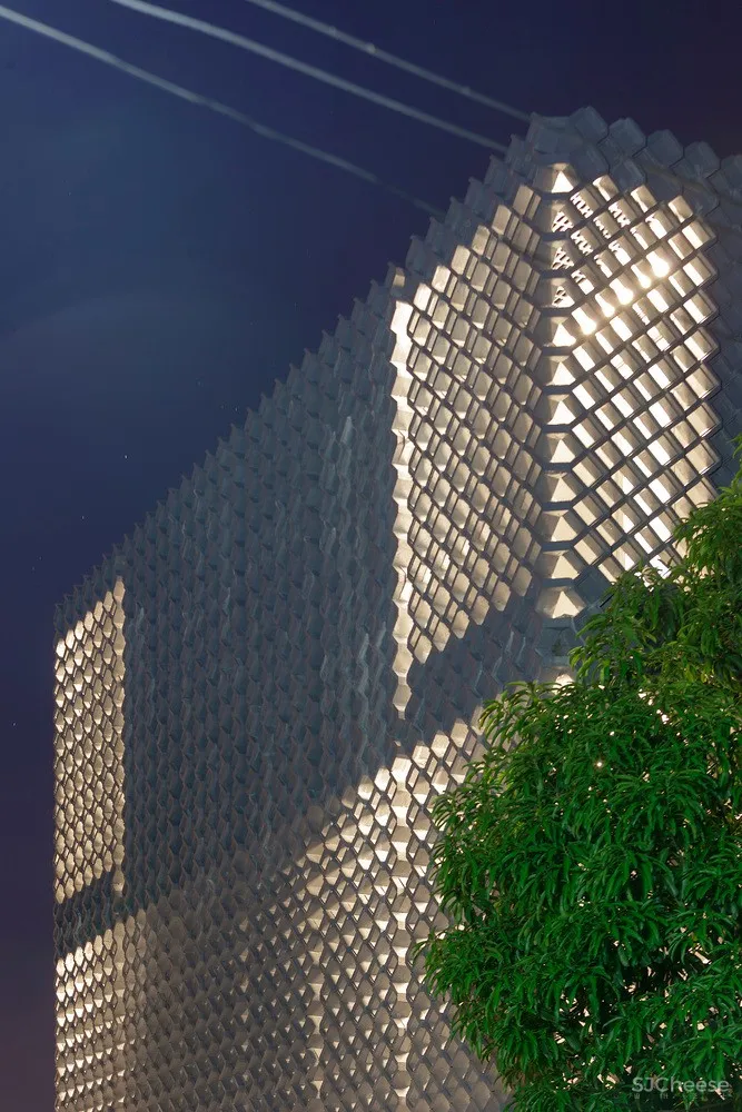 泰国镂空混凝土砖住宅 / all(zone)