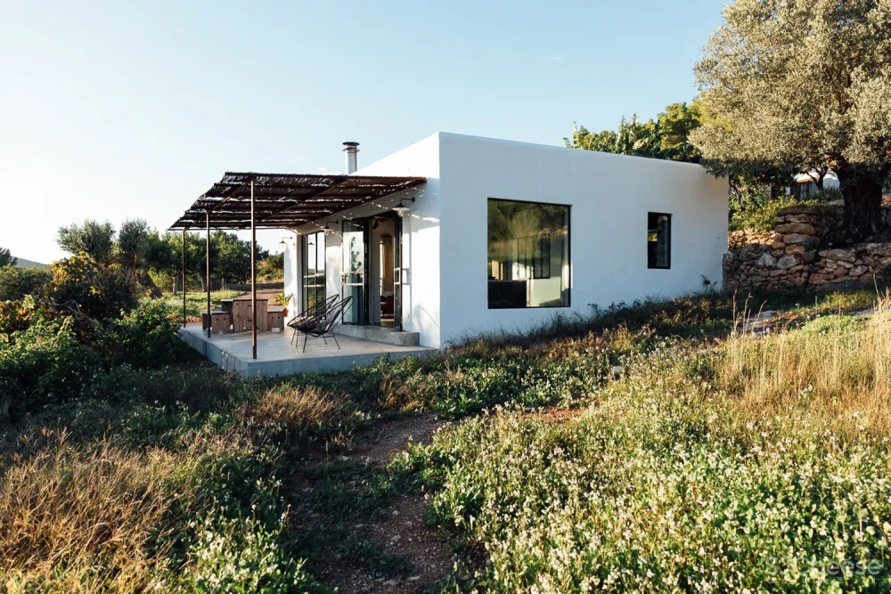 The Nieuw + ibiza interiors | 旧仓库改装梦想之家