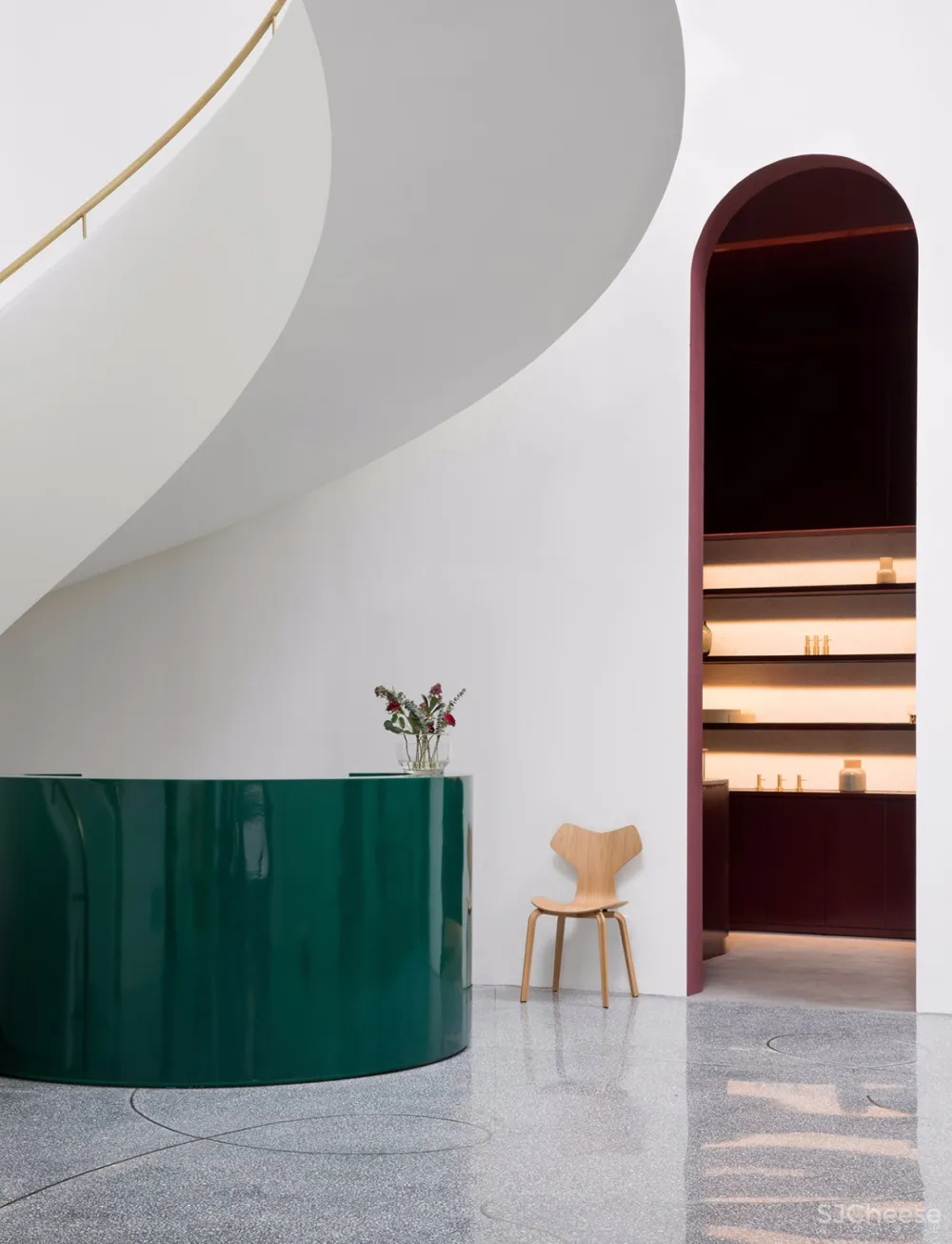 Jaime Hayon新作 | 西安Fritz Hansen,营造“神庙般”的美感