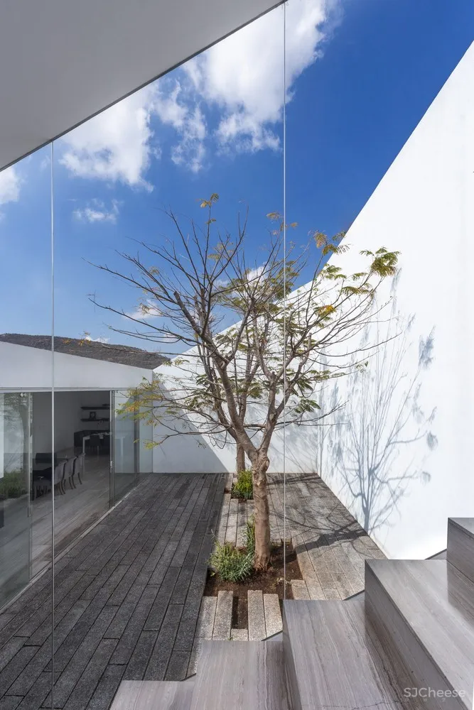 House JA / HW-STUDIO