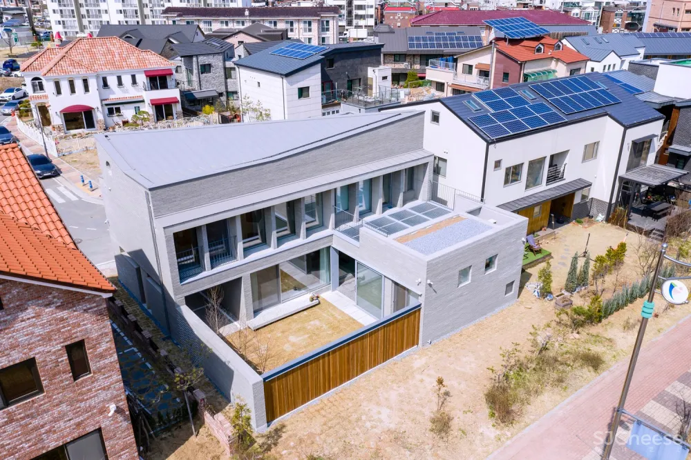 Soha House / Wonder Architects + NEEDS Architects