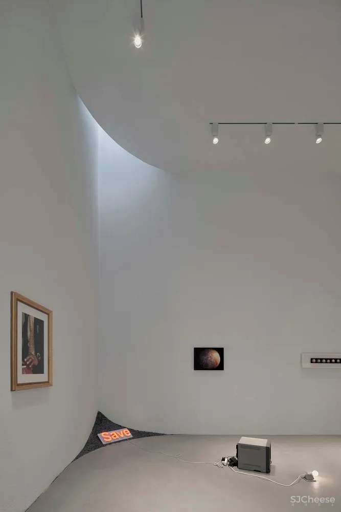 Baitasi Hutong Gallery / DnA