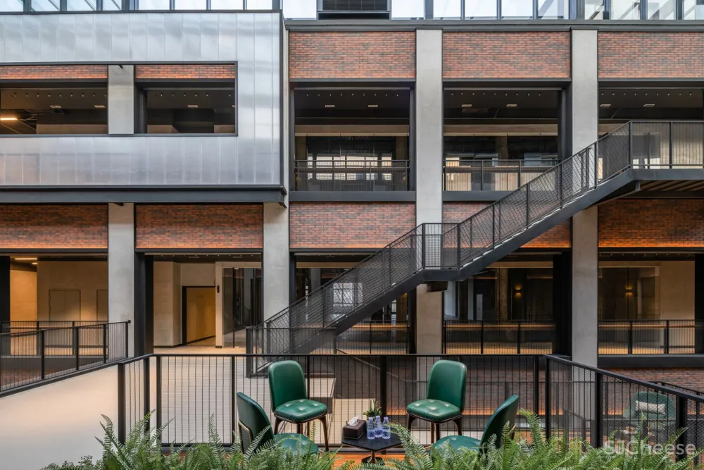 上海滨江道办公楼 / HPP Architects