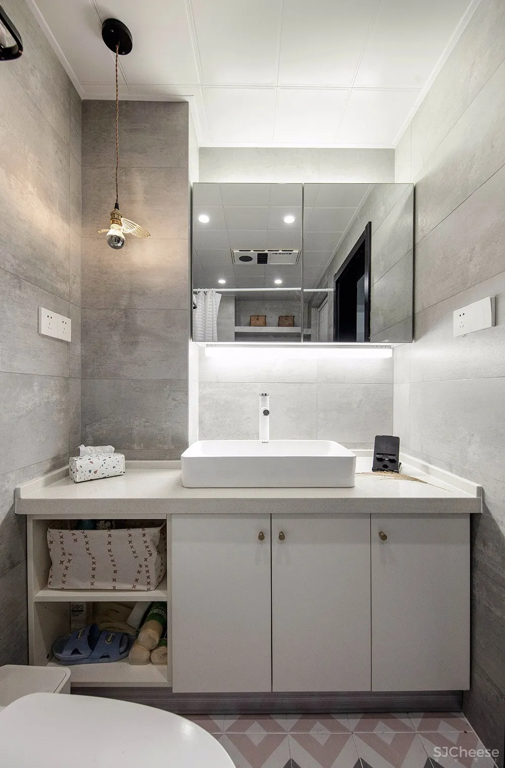 两个日系女孩在60㎡小屋丨收纳进了满房杂物,还有4只猫咪主子