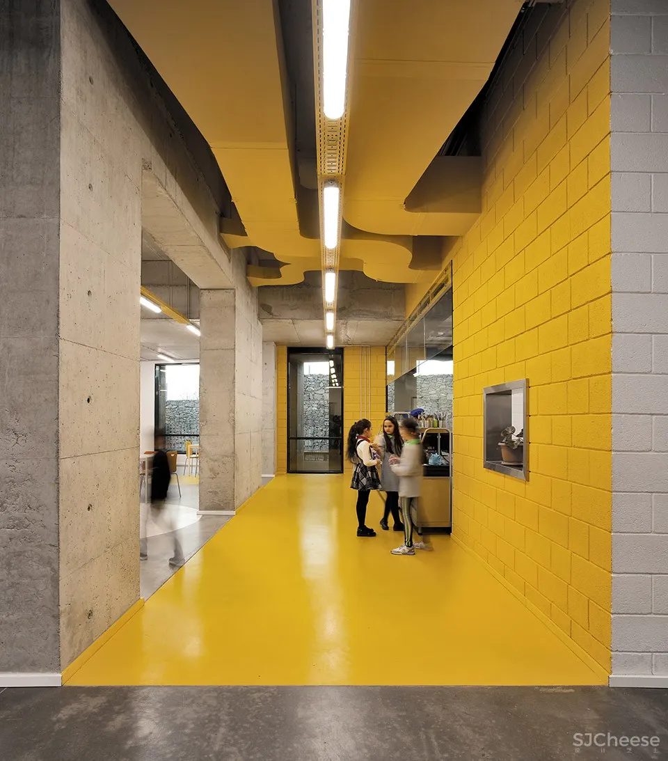 Ayb中学教学楼C座,亚美尼亚 / Storaket Architectural Studio