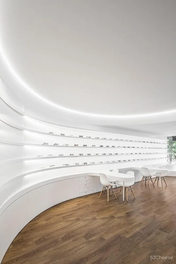 首发 | Tsou Arquitectos:明亮线条眼镜店 Optical Pitaes