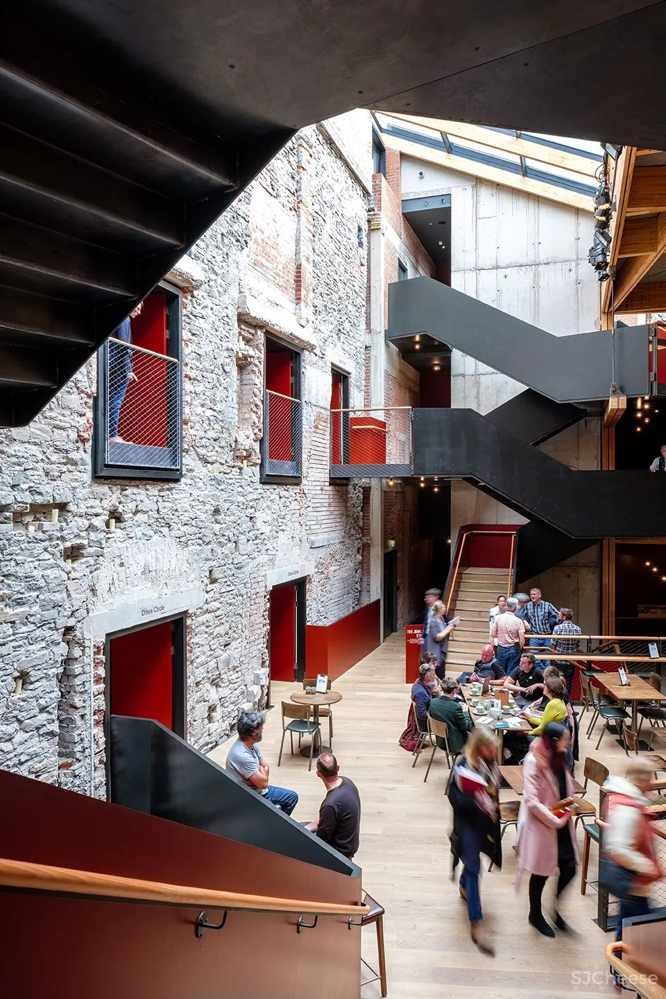 布里斯托尔老维克剧院，英国 / Haworth Tompkins