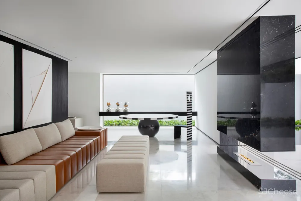 Studio Guilherme Torres | 圣保罗高级公寓 V2 House