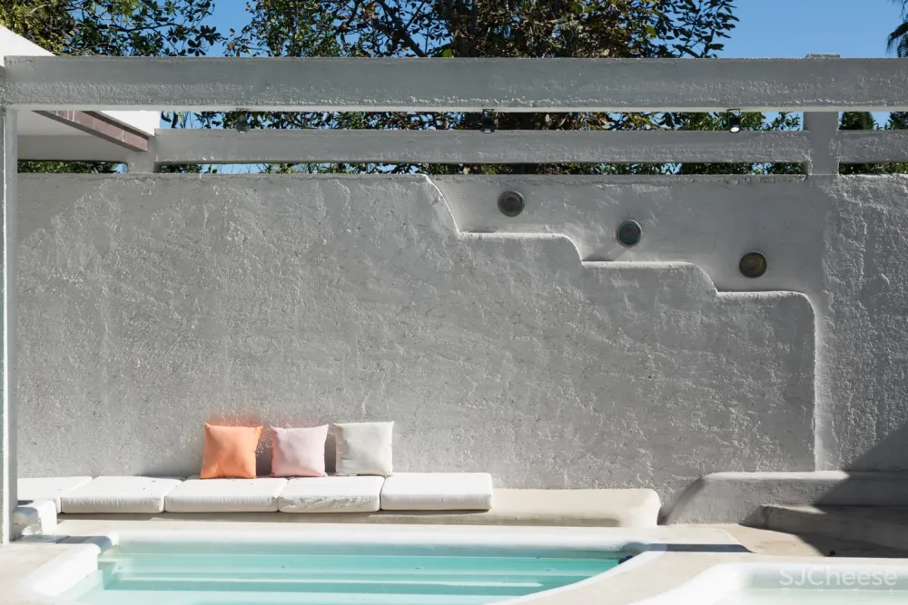 Babak Abnar:伊朗极简别墅改造