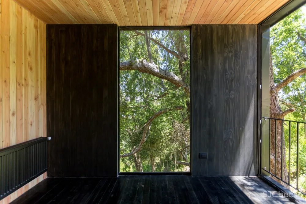 最新 | Alejandro Soffia:黄色屋子