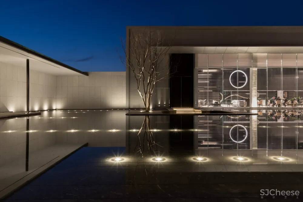 唐忠汉新作 | 售楼中心如何用片墙、线条、光线打造非凡质感