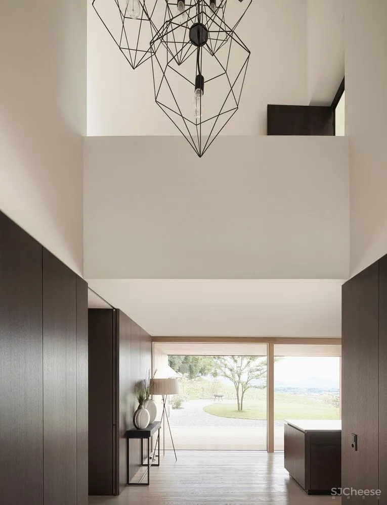 House with Three Eyes / Innauer-Matt Architekten