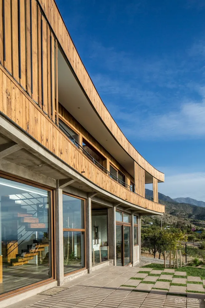 Biourban Arquitectos:橡木色住宅 H.D. House