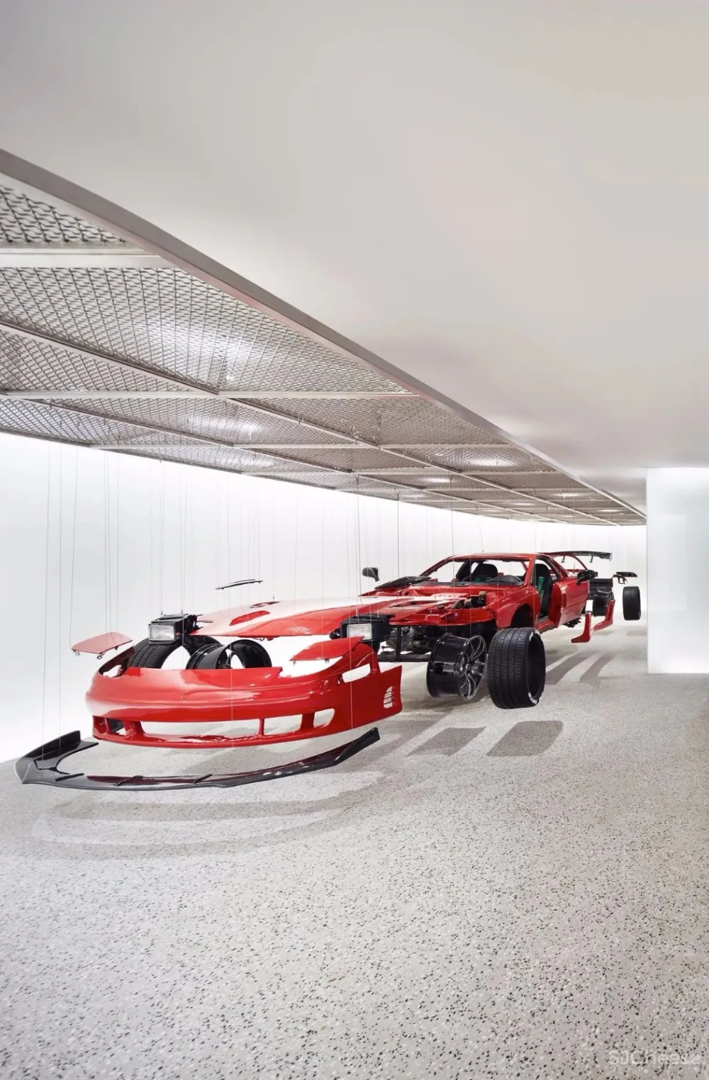 【于强设计&沃屋陈设】2600㎡“汽车主题“的售楼中心,酷爆了