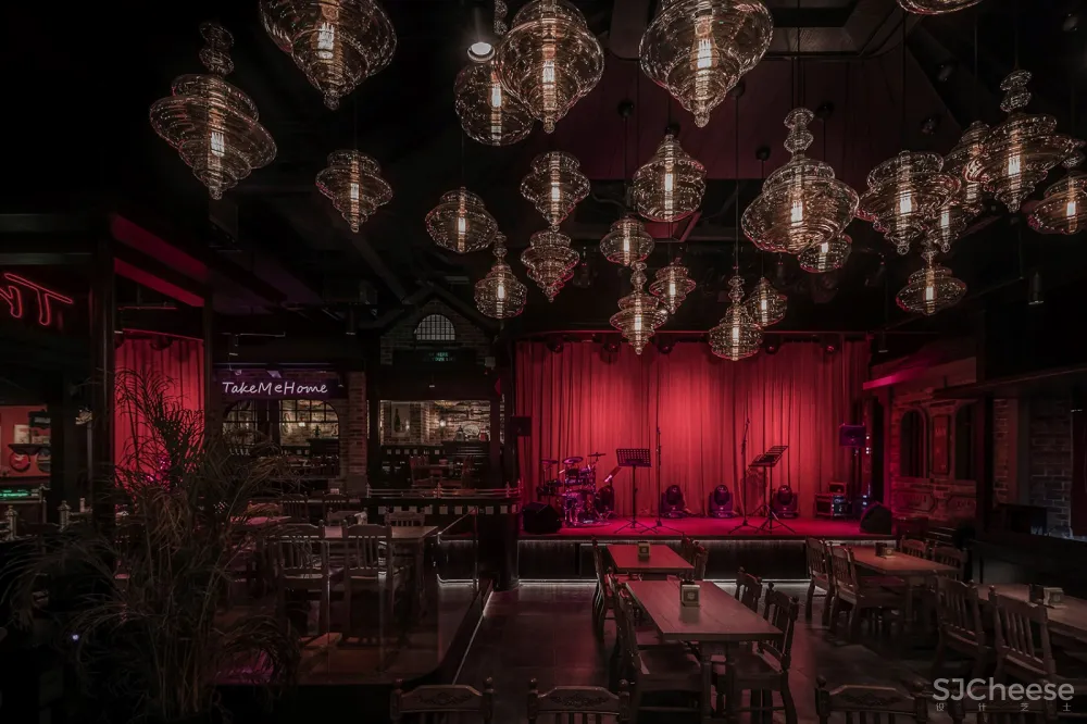 翠贝卡河西旗舰店,南京 / 南京市線状建筑设计研究室