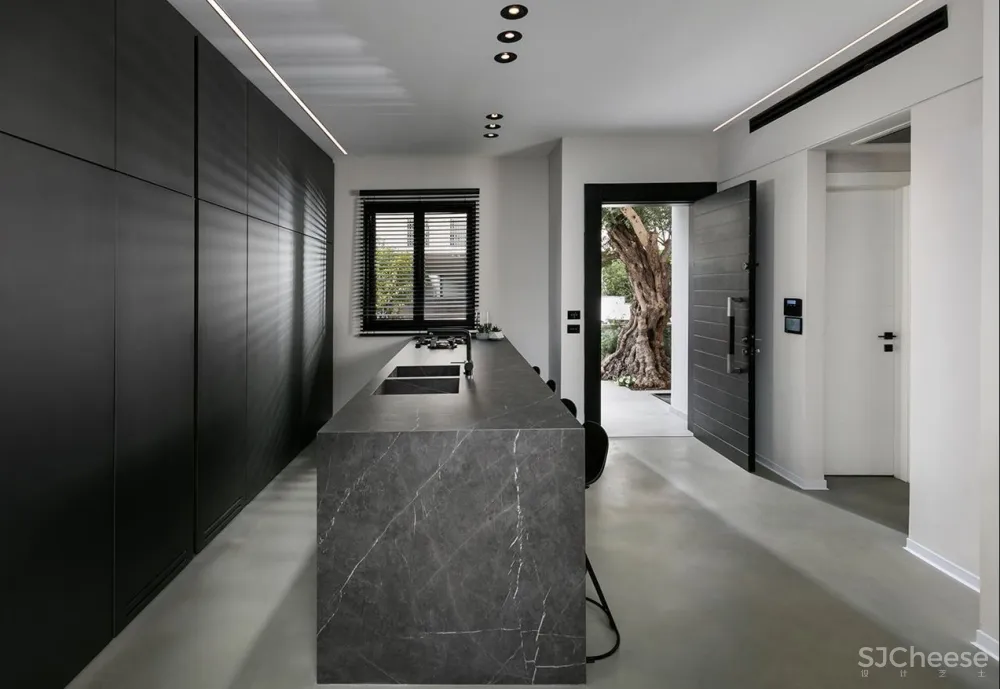 与0932相媲美的设计师丨只做简约纯粹的设计