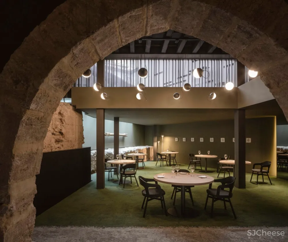 首发 | FRANCESC RIFE STUDIO 新老元素的对比:西班牙瓦伦西亚 Sucede餐厅