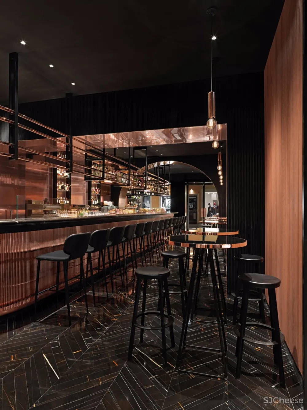 Daniela Colli | 将过去与未来融为一体