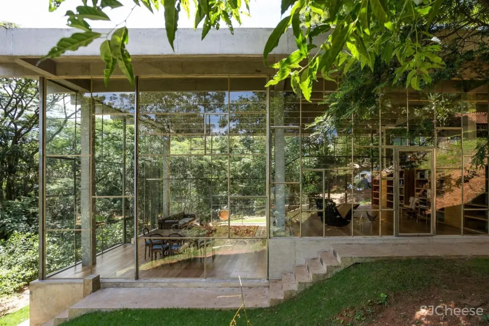 首发 | ATELIER BRANCO:隐匿在绿色森林之中的巴西图书馆